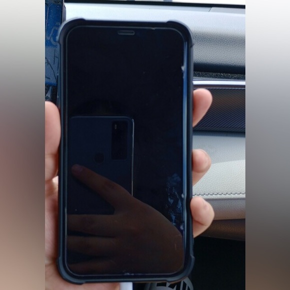 iPhone 11, white, apple reset - Picture 2 of 3